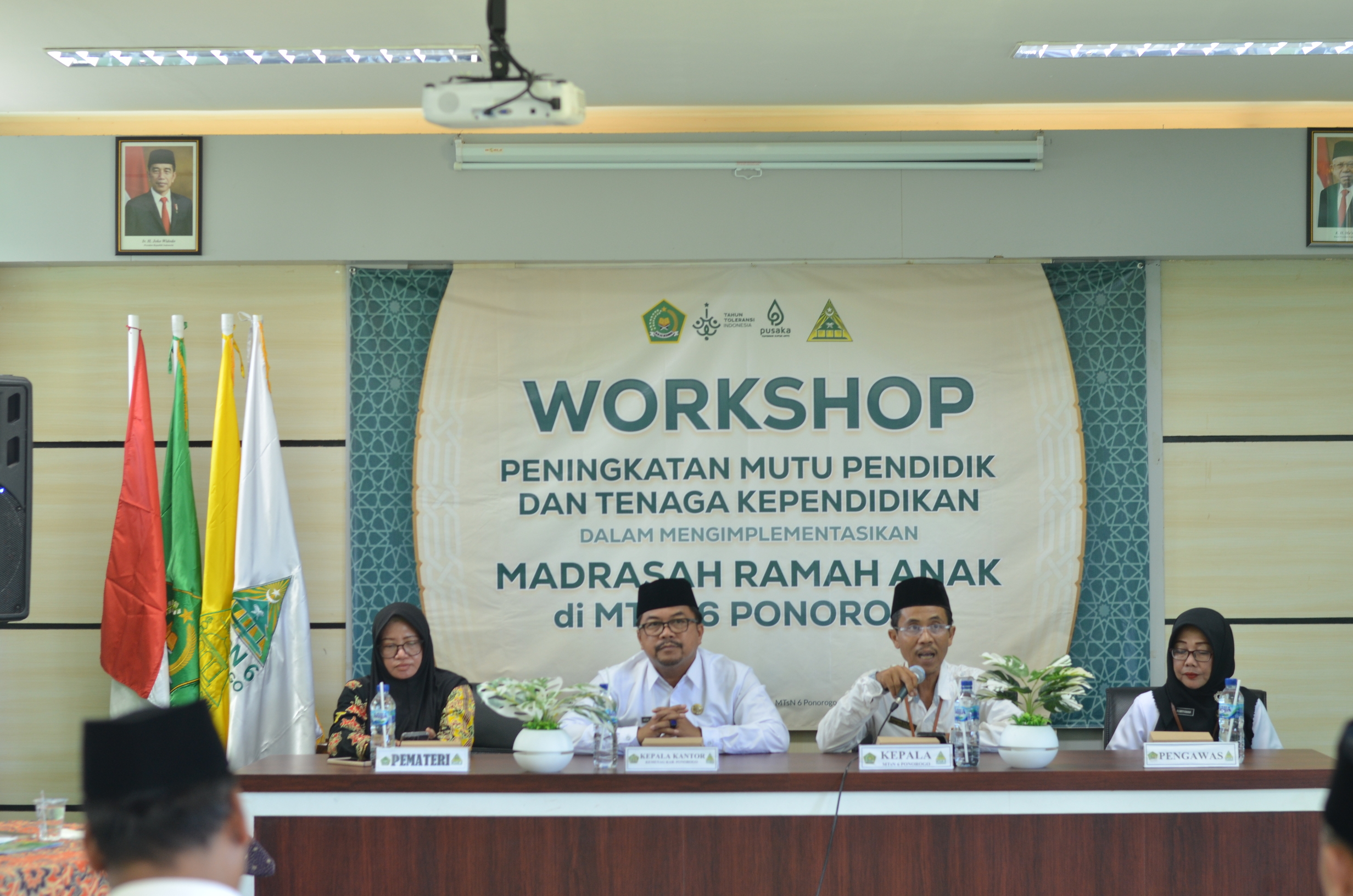 MTsN 6 Ponorogo Adakan Workshop Madrasah Ramah Anak